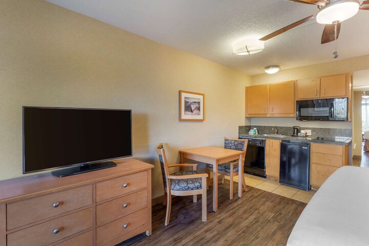 Room 44 of 76