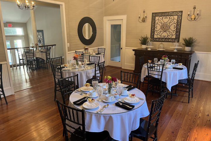 Dining 60 of 67