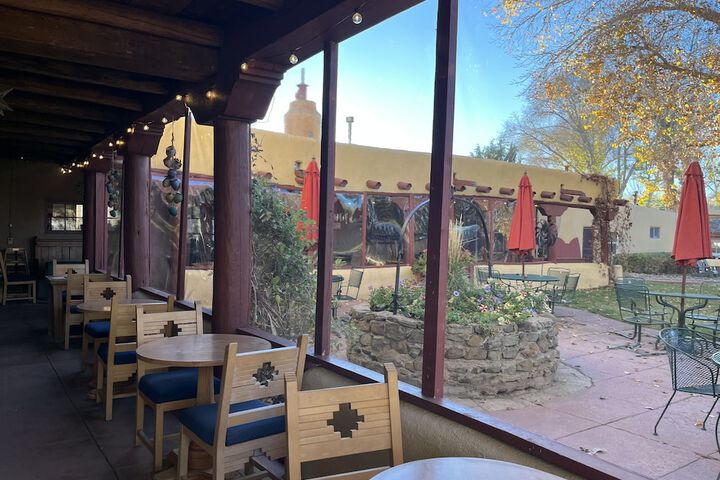 El Pueblo Lodge