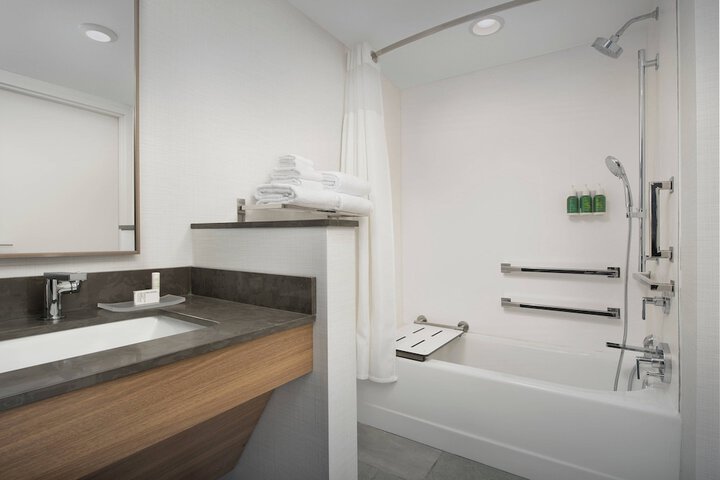 Room 12 of 23