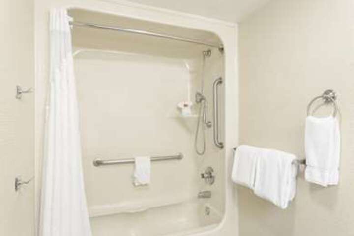 Room 52 of 124