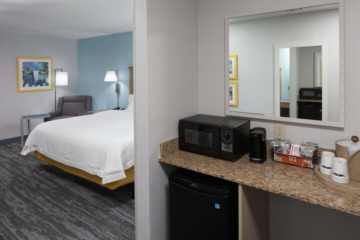 Room 21 of 36