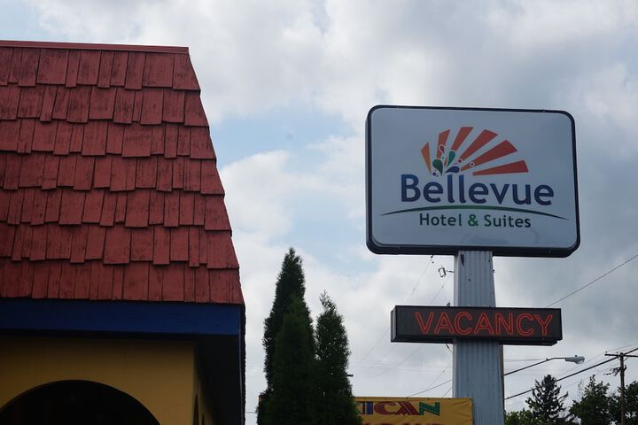 Bellevue Hotel & Suites