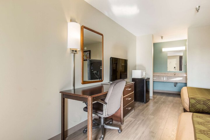 Room 22 of 25