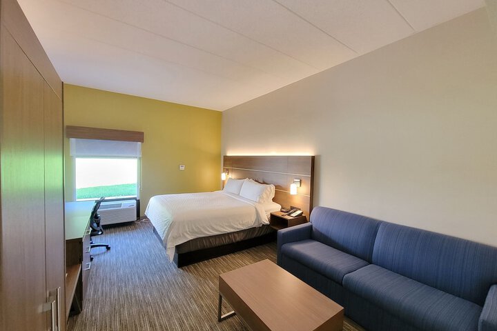 Holiday Inn Express Edgewood-Aberdeen-Bel Air by IHG