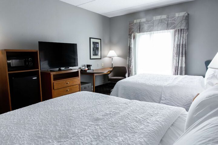 Room 28 of 35