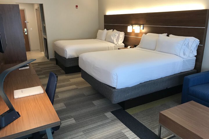 Holiday Inn Express Hotel & Suites Rochester - Victor by IHG
