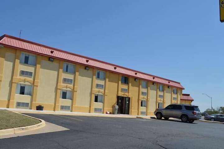 Hotel 2 of 23