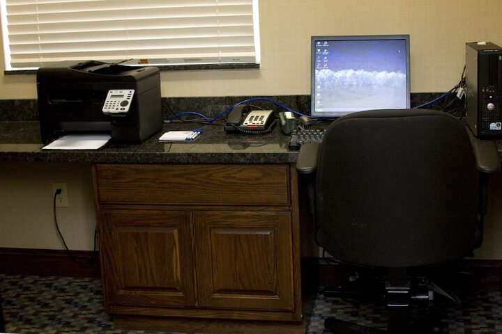 Holiday Inn Express Hotel & Suites Pittsburg by IHG