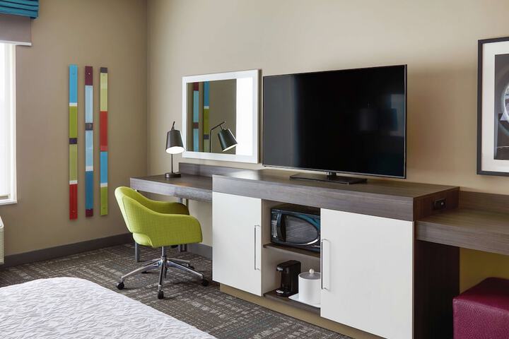 Hampton Inn & Suites Chicago Waukegan