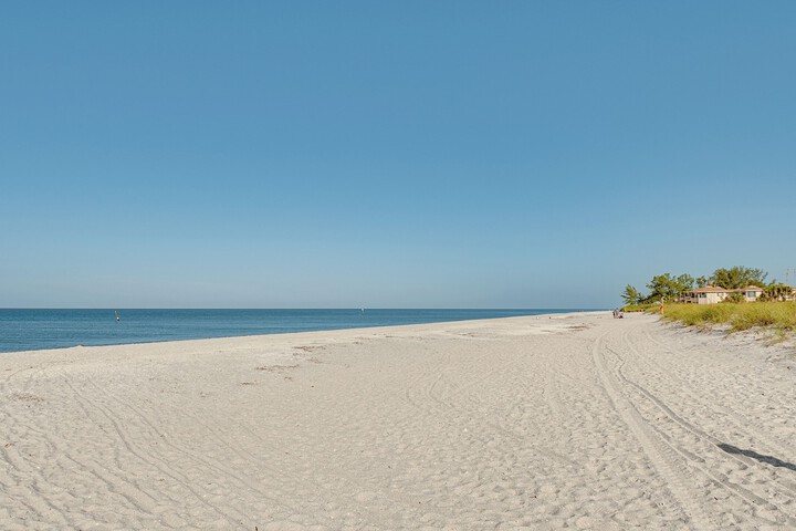 Manasota Key Vacation Rental w / Beach Access!
