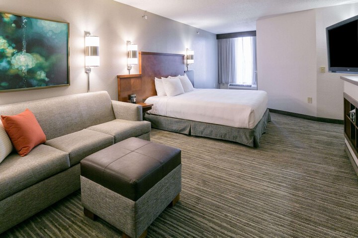 Room 12 of 49