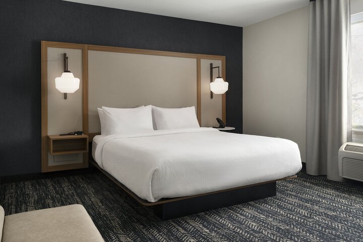 Fairfield by Marriott Inn & Suites Fresno River Park