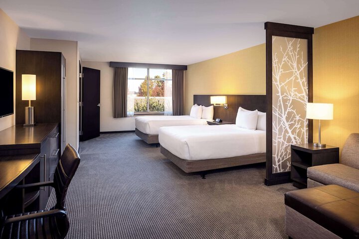 Room 21 of 39