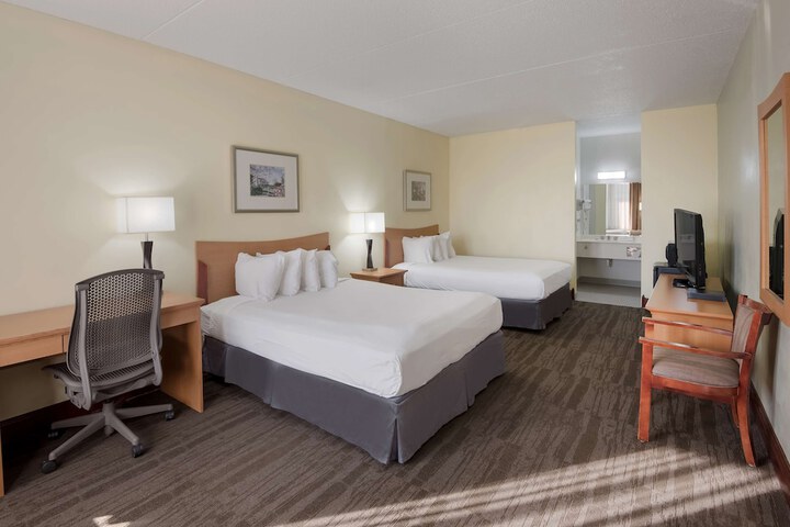 Room 10 of 43