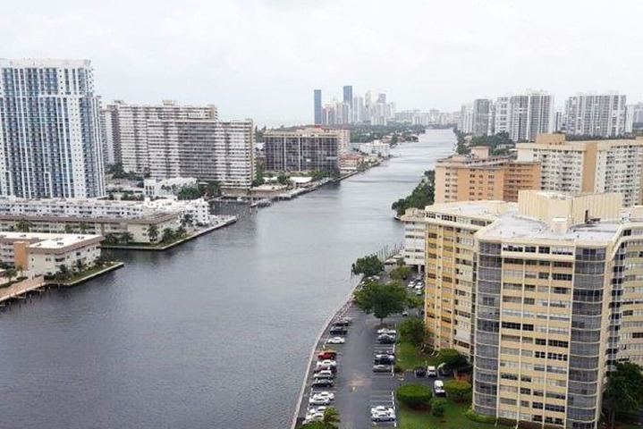 Hotel View 84 of 96