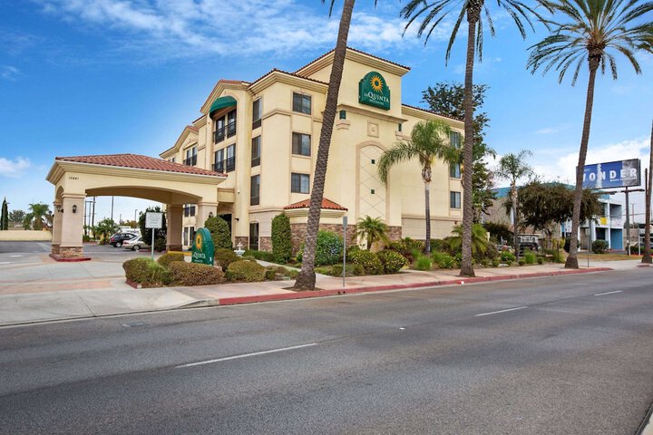 Hotel 2 of 48