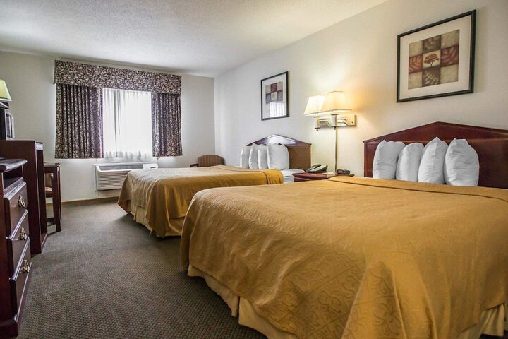 Room 17 of 36