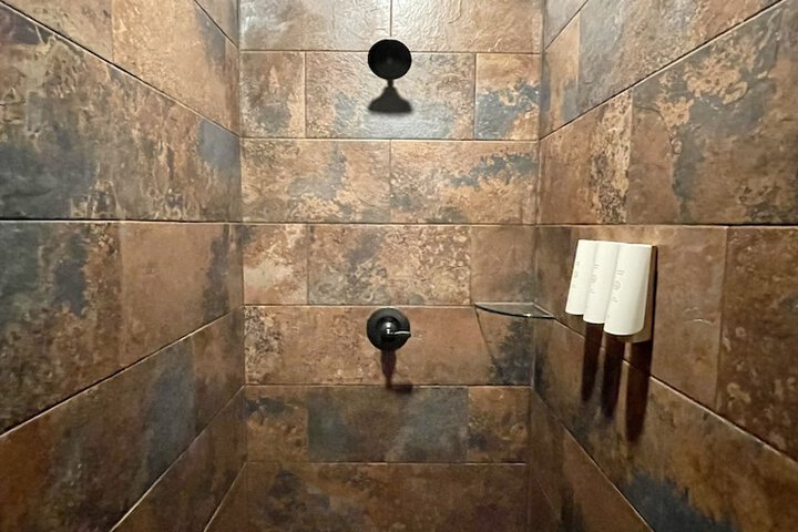 Room 11 of 42