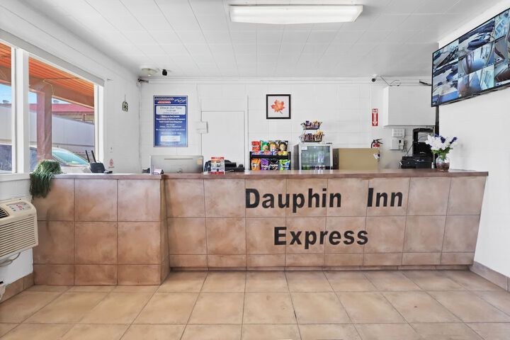 Dauphin Inn Express