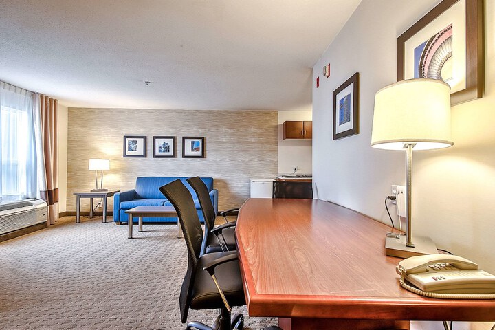 Room 19 of 39