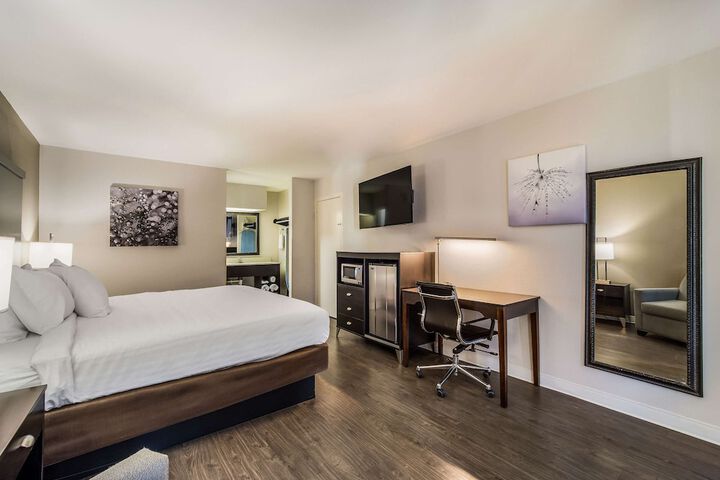 Room 42 of 58