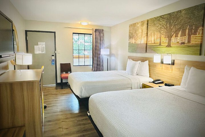 Room 15 of 34