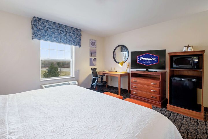 Room 9 of 46