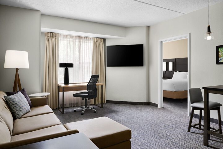 Room 16 of 23