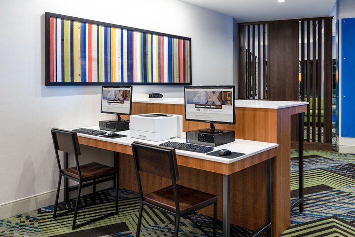Business Center 43 of 43