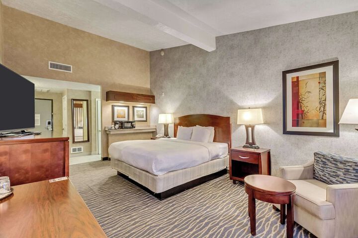 Room 52 of 112