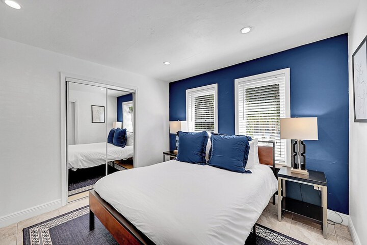 Inn on the Drive ( Adults Only)