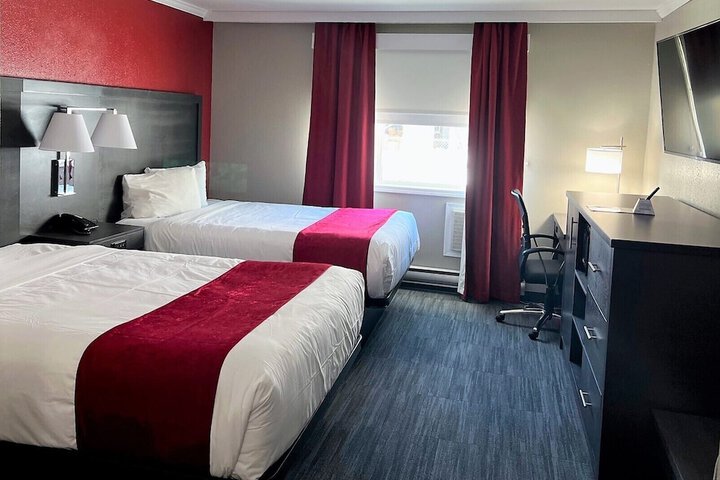 Room 8 of 15
