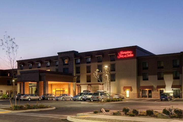 Hotel 2 of 80
