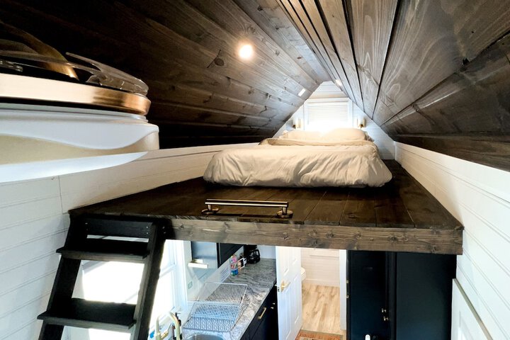 BV Overlook Camp & Lodging
