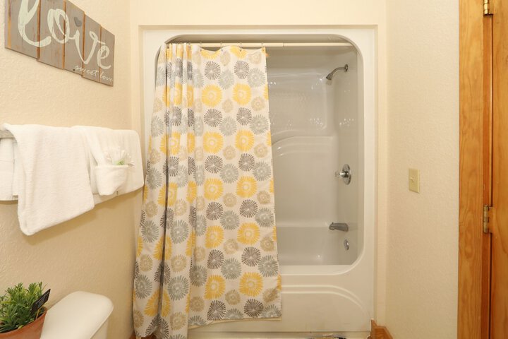 Room 27 of 36