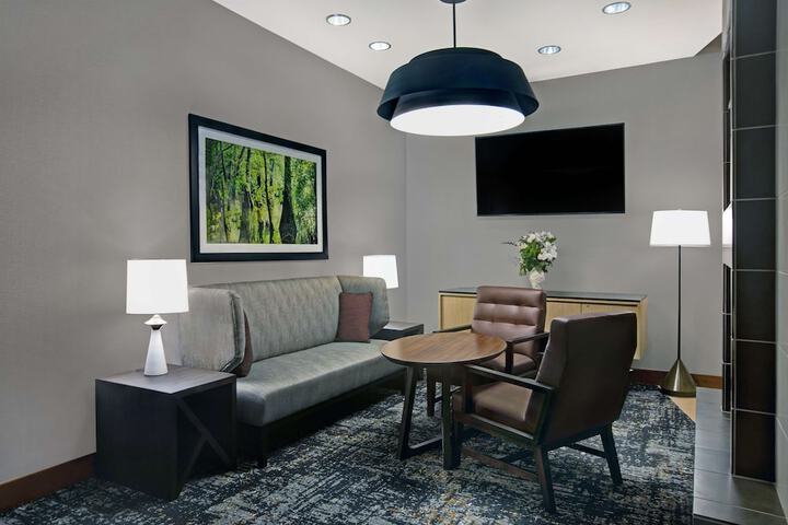Hyatt Place Jackson / Ridgeland