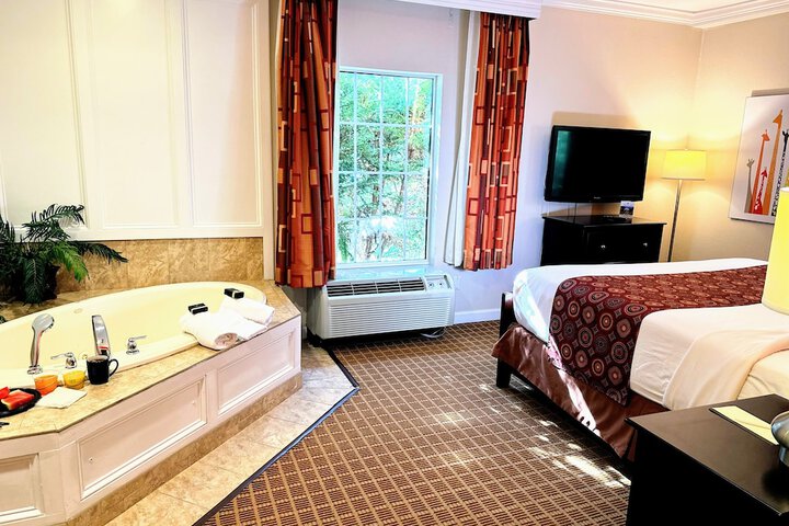Room 32 of 67