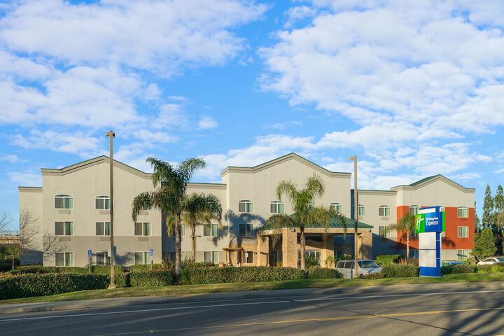 Hotel 2 of 43