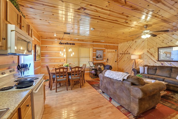 Secluded Retreat: Bbq Lawn Games, & Fire Pit!