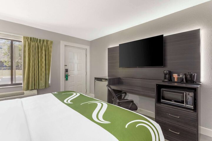 Room 11 of 30