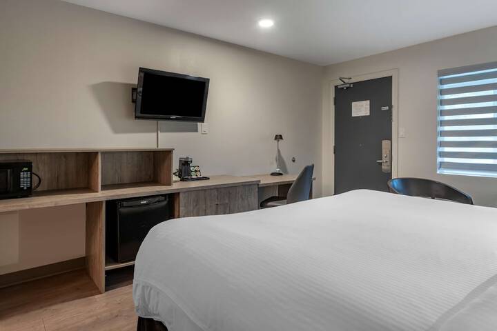 Room 25 of 59