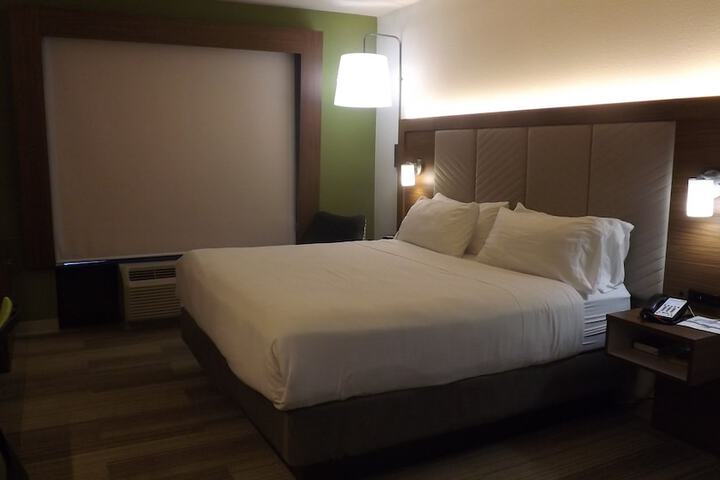 Room 29 of 47