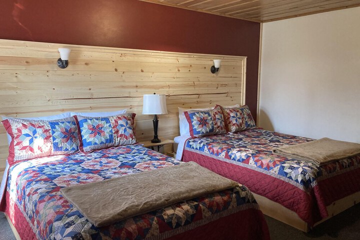 BEARADISE MOTEL