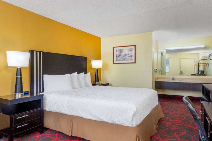 Room 42 of 46