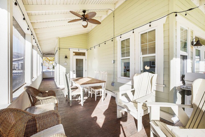 Veranda Beach Cottages