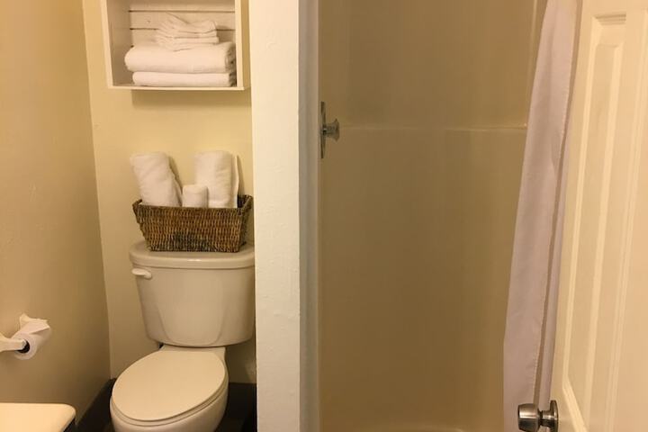 Room 35 of 61