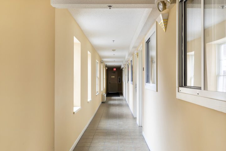 Ballroom/Hall 75 of 84