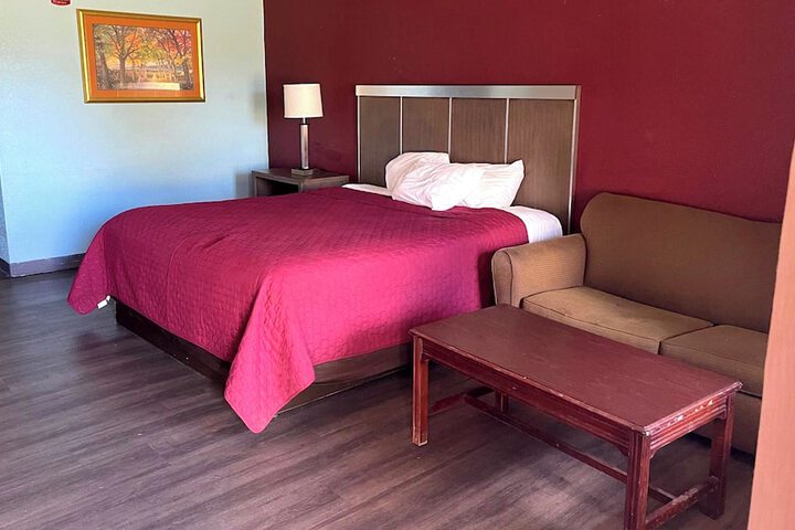Room 34 of 38