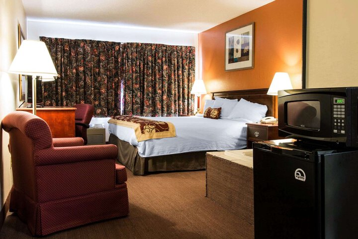 Room 25 of 32